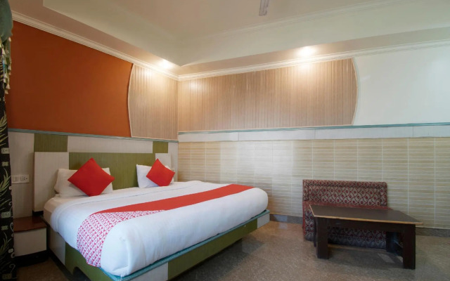 OYO 6647 Om Hari Residency