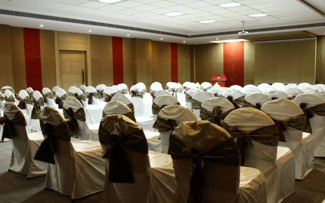 Nidhivan Sarovar Portico Vrindavan