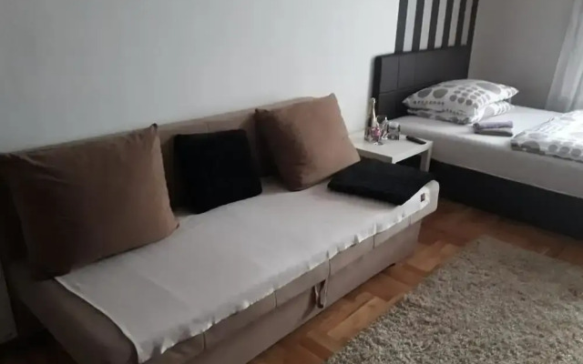 Apolon Centar Apartment