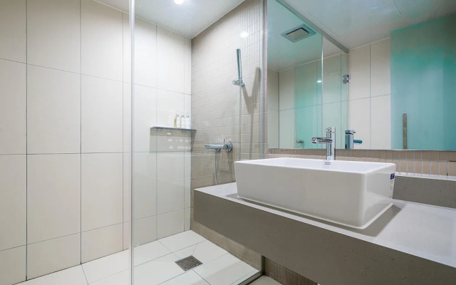 Hound Hotel Sajik Minam Station