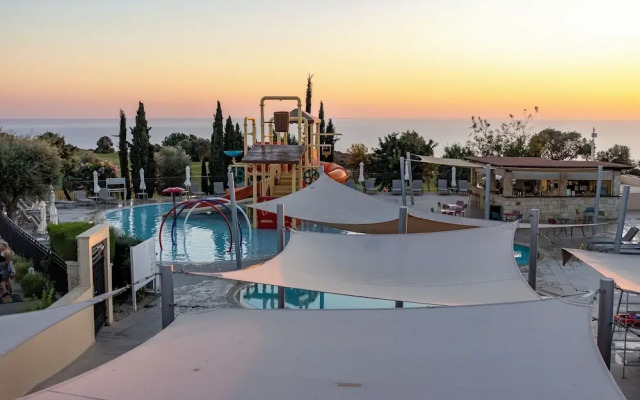 Zc02 Aphrodite Hills- Communal Pool, Garden