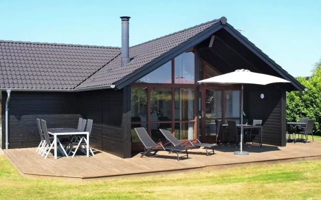 8 Person Holiday Home in Ebeltoft-by Traum