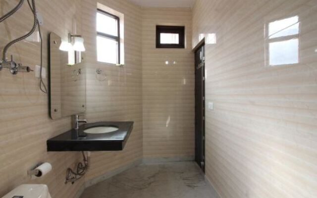 Red Inn by OYO Rooms