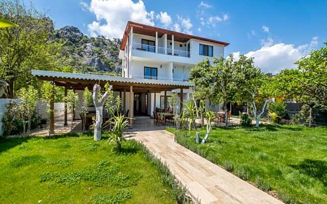 Ayris Hotel Çıralı