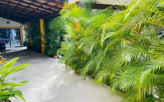 Ixaya Hotel