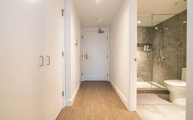 Charming Oasis Close to Airport & Downtown