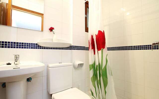 Villa - 4 Bedrooms with Pool and WiFi - 108746