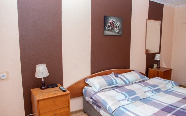 Apartment on Posyetskaya 16