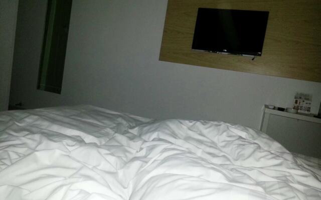 Motel 168