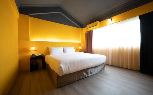 Yilan East Hotel
