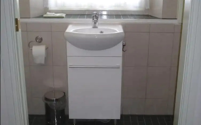 Christopher Hall's Colonial Accommodation