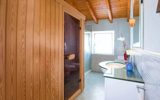 Villa Near Milan With Swimming Pool