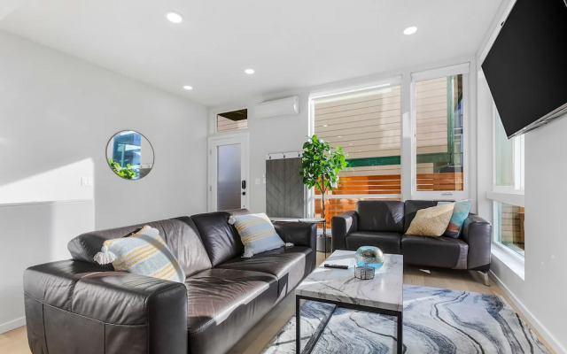Red Maple Retreat in Judkins Park