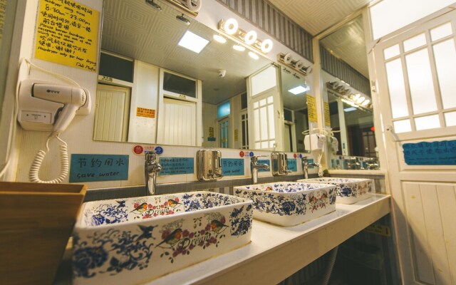 Dali Mufu International Youth Hotel