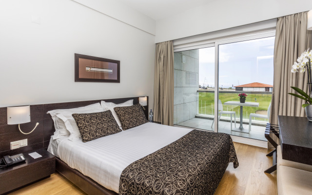 Crowne Plaza Caparica Lisbon by IHG