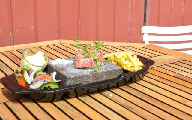 Natursköna Gamlegård på Ön Ven