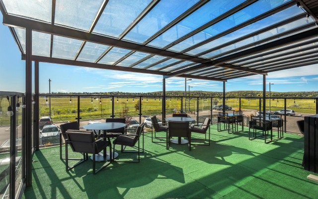 Executive Residency by Best Western Calgary City View North