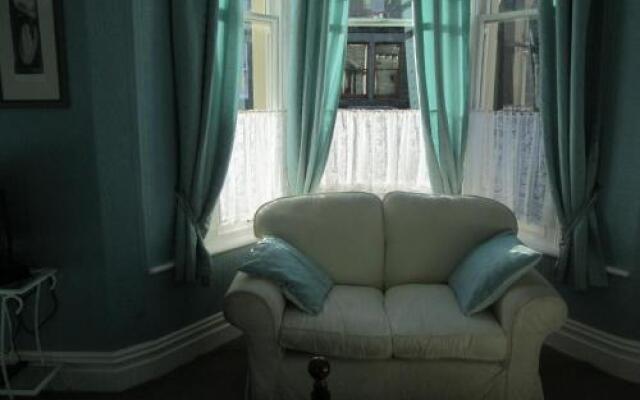 Lakemere Guest House