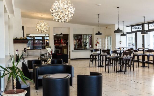 Hôtel Restaurant Robinson