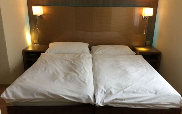 Zys Hotel