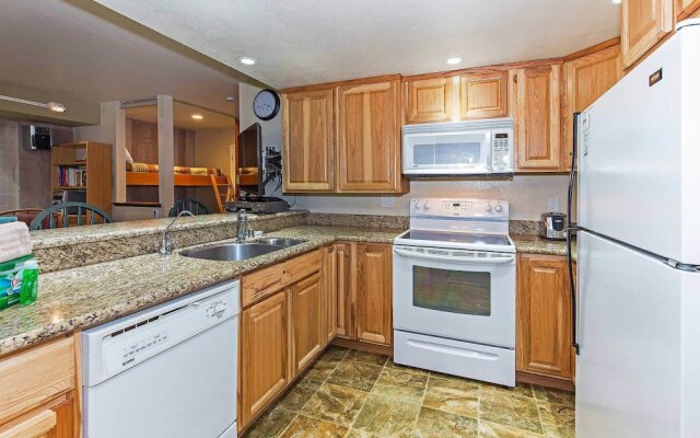 Horizons 4 Condominiums