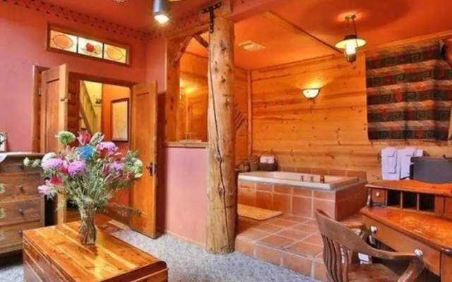 Gold Mountain Manor Bed and Breakfast