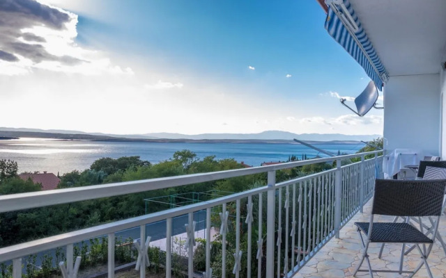 Spacious Novi Vinodolski Apartments With Terrace and Shared Pool