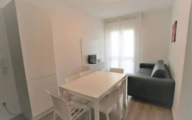 Cozy Apartment With Balcony Near Piazza Torino