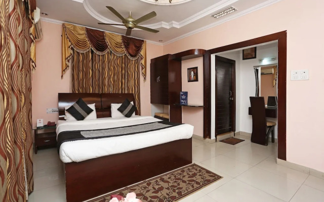 OYO 8672 Hotel Friends