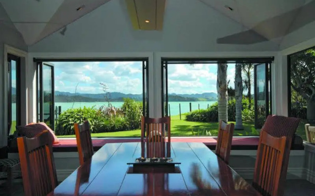 Pawhaoa Bay Villas