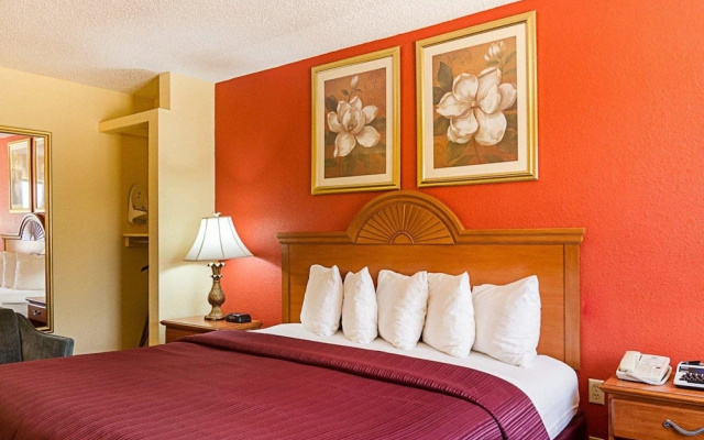 Quality Inn Van Buren