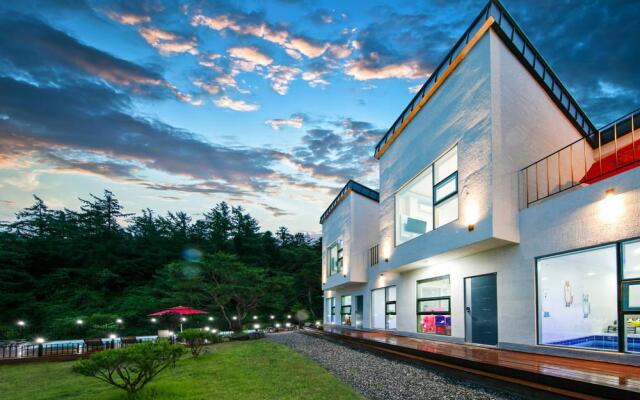 Gapyeong Haren Pool Villa