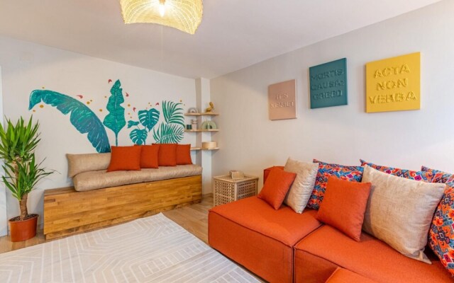 Missafir House With Refreshing Garden in Besiktas