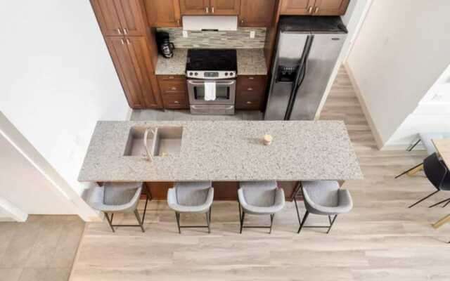 4BR Penthouse Rooftop of Harrison