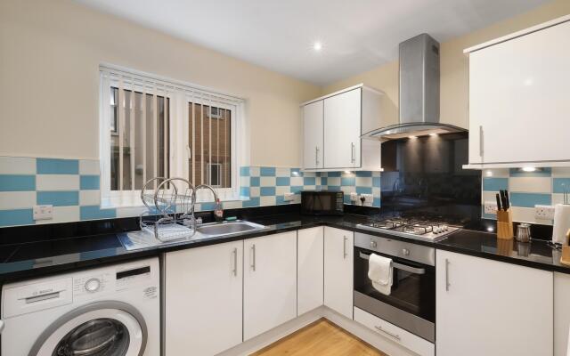 London Heathrow Living Serviced Apartments - Apt 1