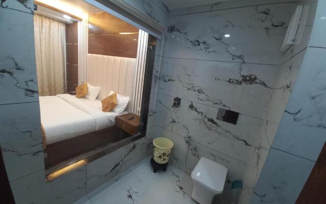 HOTEL The Rich Grand