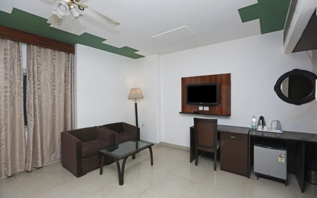 Capital O 445 Impress Hotel