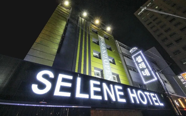 Selene Hotel