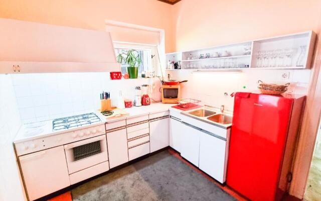Apartment Zuzi with garden, 300m to the beach