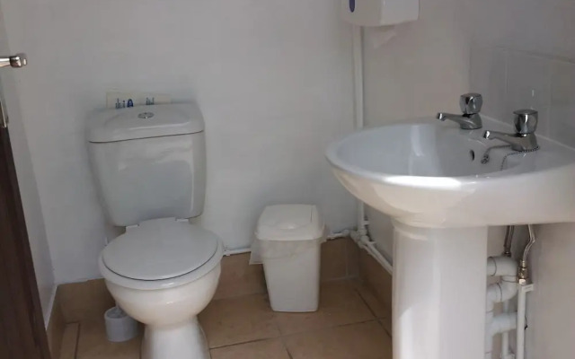 The Little Hide - Adult Only Camping Pods