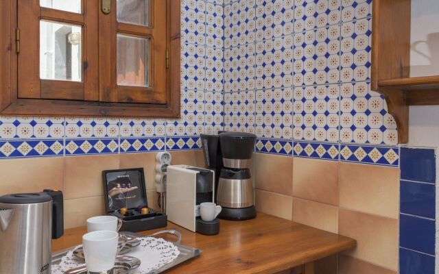 Maris Lindos, Suites and Apartments