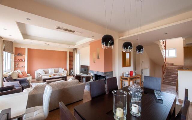 Alyki Beach House