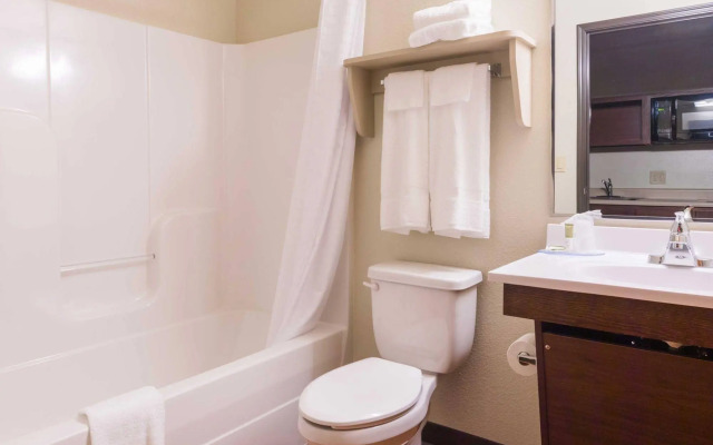 WoodSpring Suites Lafayette