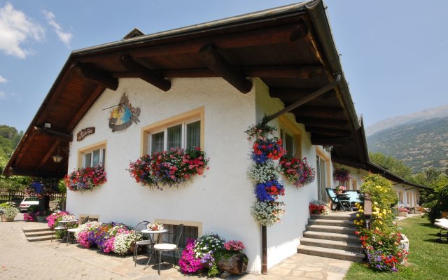 Hotel Appartements  La Roche