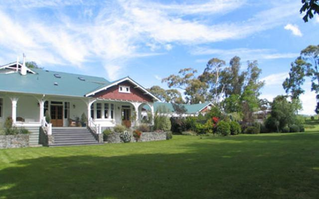 Glen Aros Country Estate – Outside – Raukawa
