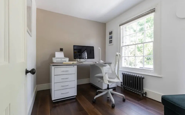 Whittlesey Street II by Onefinestay