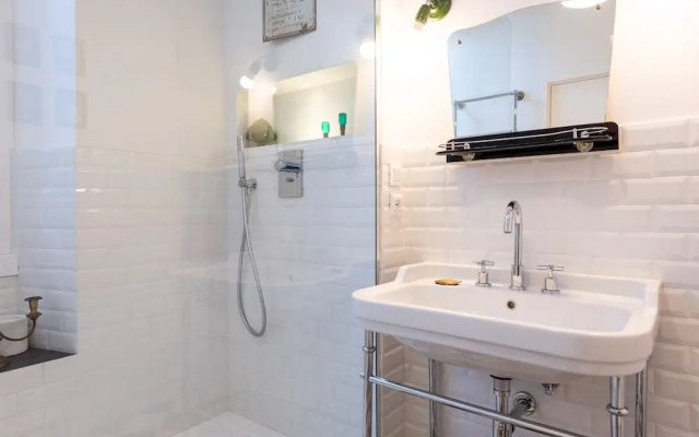 Boho 202 in Rome With 2 Bedrooms and 2 Bathrooms