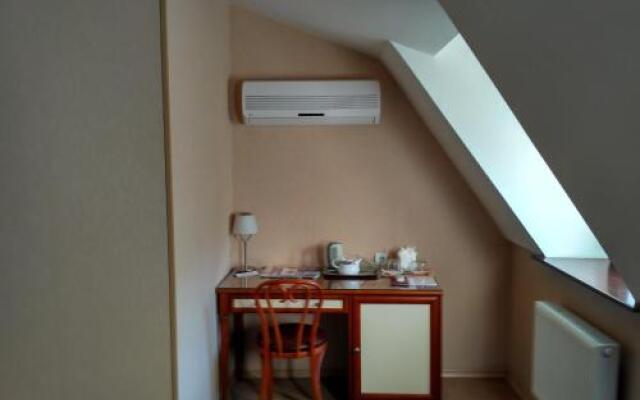 ZS Club Hotel