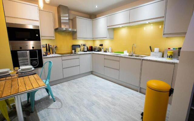 Nadler House 1 Bed Basement Apartment