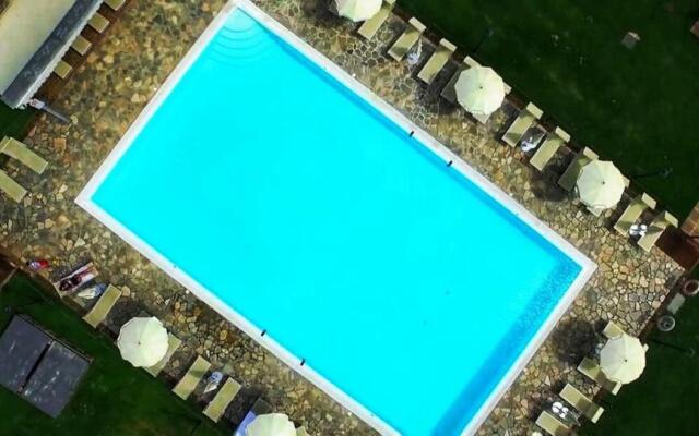 Hotel Casolare Le Terre Rosse